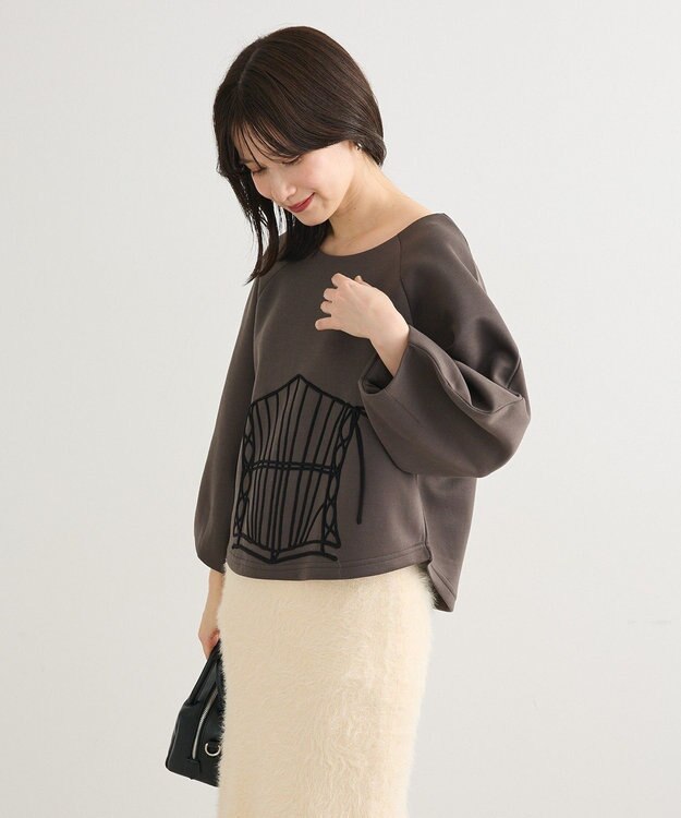 Green Parks ■ESCAR コルセットコード刺繍プルオーバー Charcoal Gray