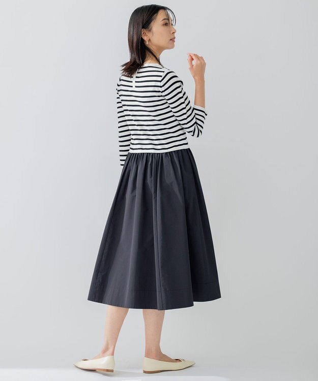 23区 【洗える】ハイカウントライトタフタ ドッキング ワンピース ホワイトベース×ブラックボーダー