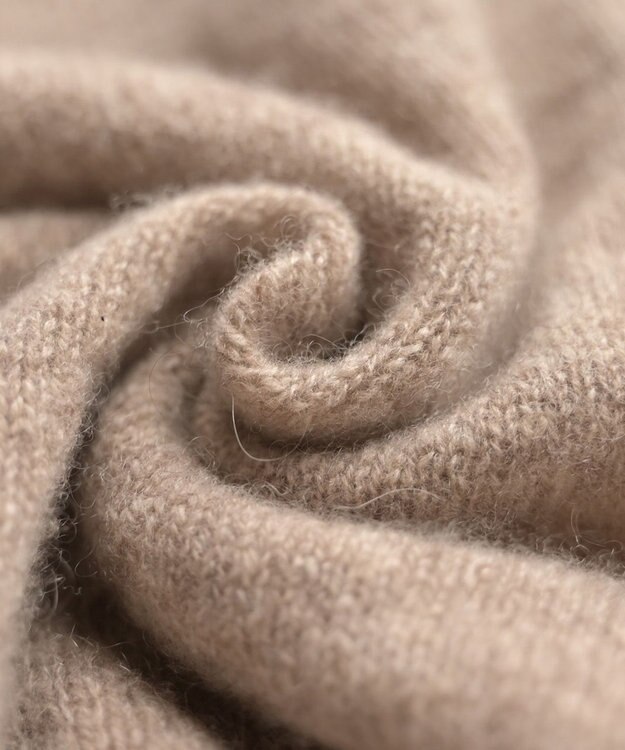 AND WOOL 〈上質な素材と手仕事から生まれた優しいニット〉カシミヤ100%のスヌード ベージュ
