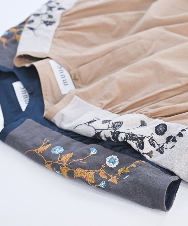 muuc 〈ドライタッチ高品質コットン生地〉ウエスト紐付き ヒルガオ刺繍の半袖ワンピース ベージュ