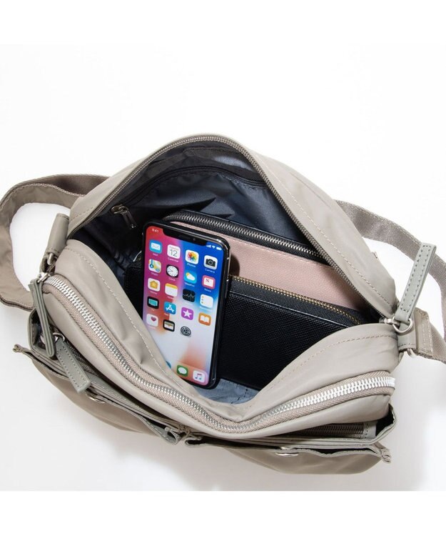 Y'SACCS ダブルホックポケットショルダー グレージュ