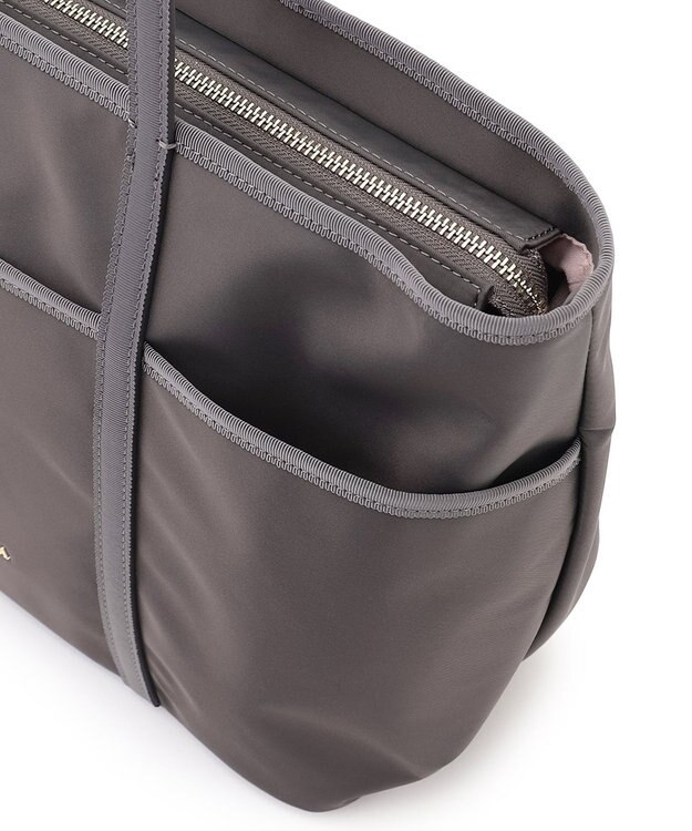 TOCCA  T-LETTERA NYLON BAG ナイロンバッグ【A4サイズ対応】 ライトグレー系