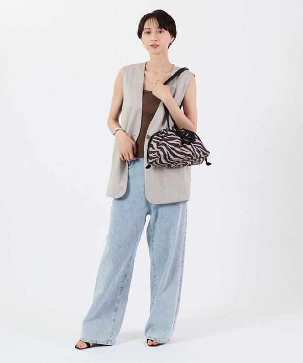 LeSportsac E/W CITY DRAWSTRING BAG??? /アップタウンラフィアゼブラ/ブラック アップタウンラフィアゼブラ/ブラック