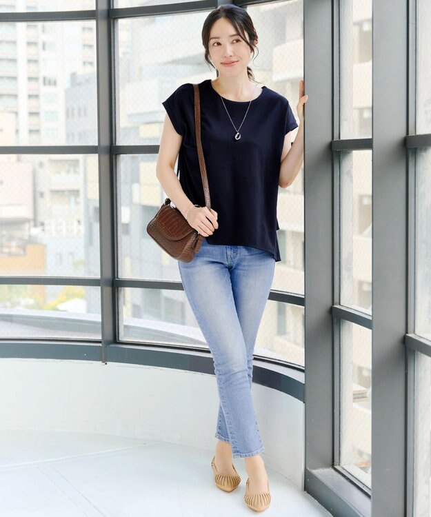 Tiaclasse 【UVカット・吸水速乾】 “きれい見え” バックペプラムトップス ネイビー