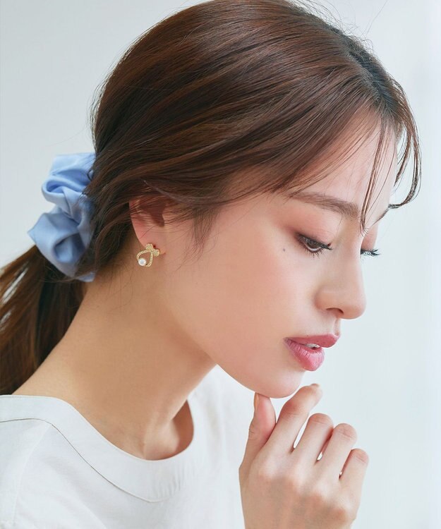 Tiaclasse 【金属アレルギー対応／選べる2タイプ】リボン＋パールピアス ゴールドB