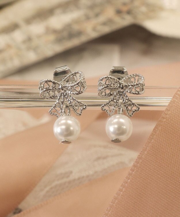 Tiaclasse 【金属アレルギー対応／選べる2タイプ】リボン＋パールピアス シルバーＡ