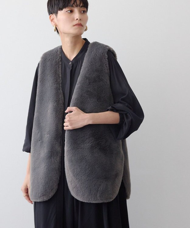 AMERICAN HOLIC 丈違いフェイクファーベスト Charcoal Gray