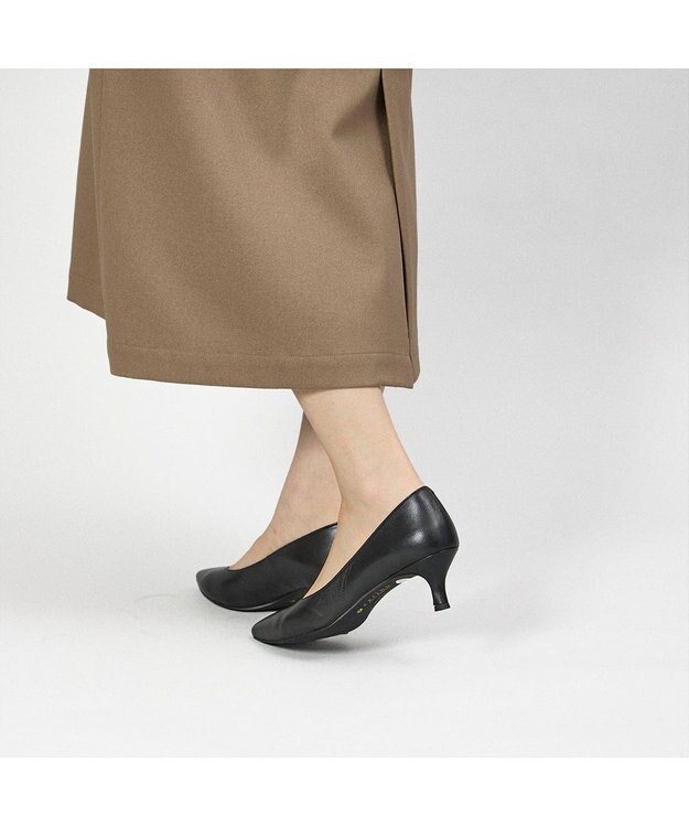 MODE ET JACOMO <carino>ポインテッドトゥプレーンパンプス ブラック