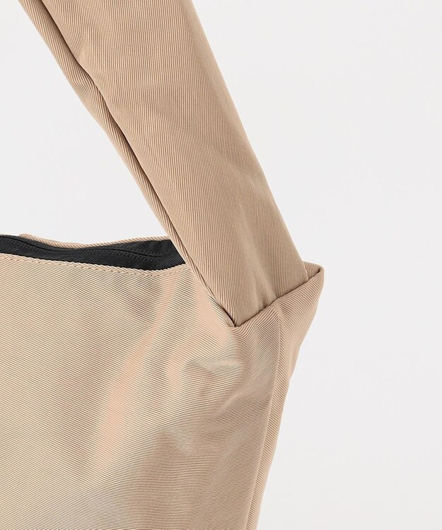 LA BAGAGERIE 【maison vert】 【トラベルにぴったり！】メニーポケットボディショルダーバッグ ベージュ