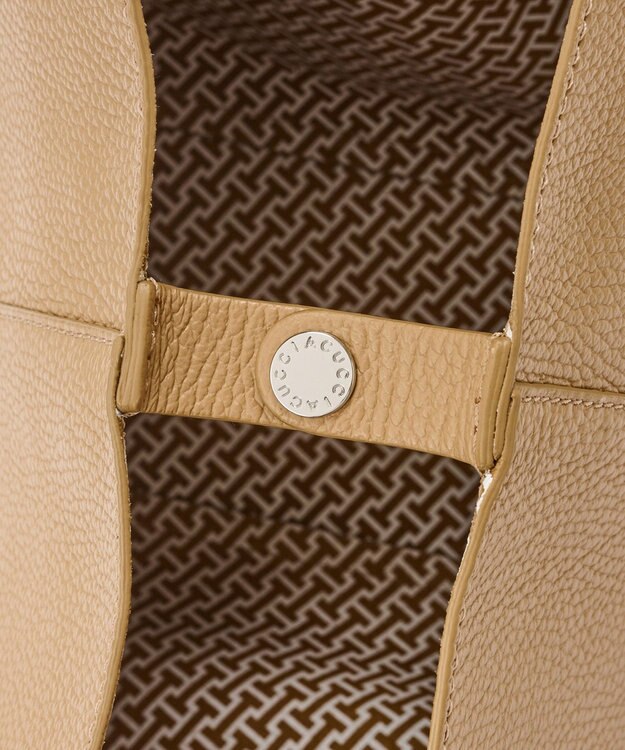 IACUCCI オペラ L CERVO/STAMPA INTERNA キャメル