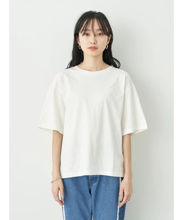 earth music&ecology ＢＯＸシルエットＴ（汗じみ防止） Off White