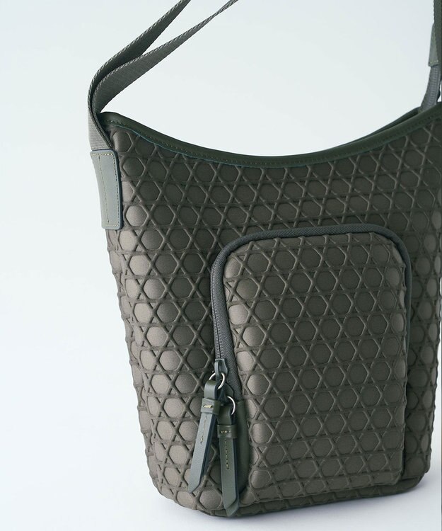 MIYABIYA LAQUOH【撥水加工】篭目柄エンボスボンディング ポケットショルダー モスグリーン