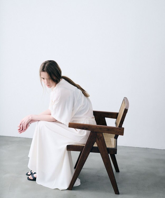 uncrave ドライタッチトロ フレアスカート エクリュ