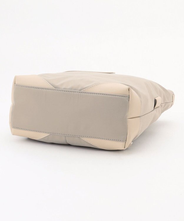 Y'SACCS アシメファスナーポケットリュック ベージュ