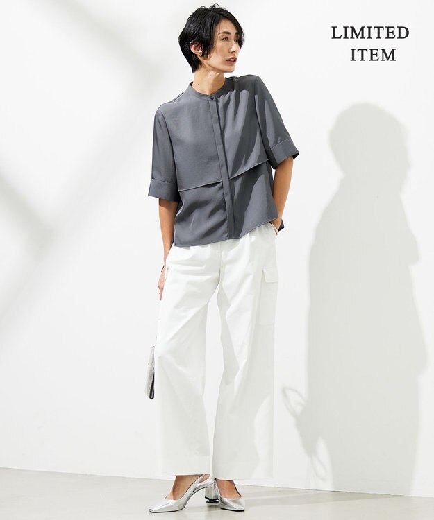 ICB 【WEB限定・洗える】 シルキーツイル クロップドシャツ グレー系