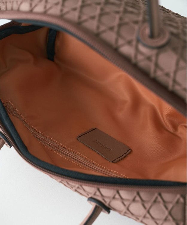 MIYABIYA LAQUOH【撥水加工】篭目柄エンボスボンディング ミニボストン カフェオレ