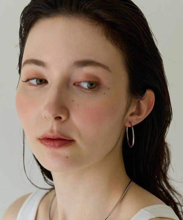 Phoebe 〈金属アレルギー対応〉スキニーラインフープピアス　シルバー　ステンレス シルバー