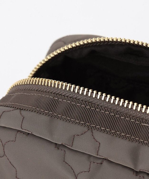 TOCCA 【撥水】CHECKER CLOVER POUCH ポーチ カーキ系