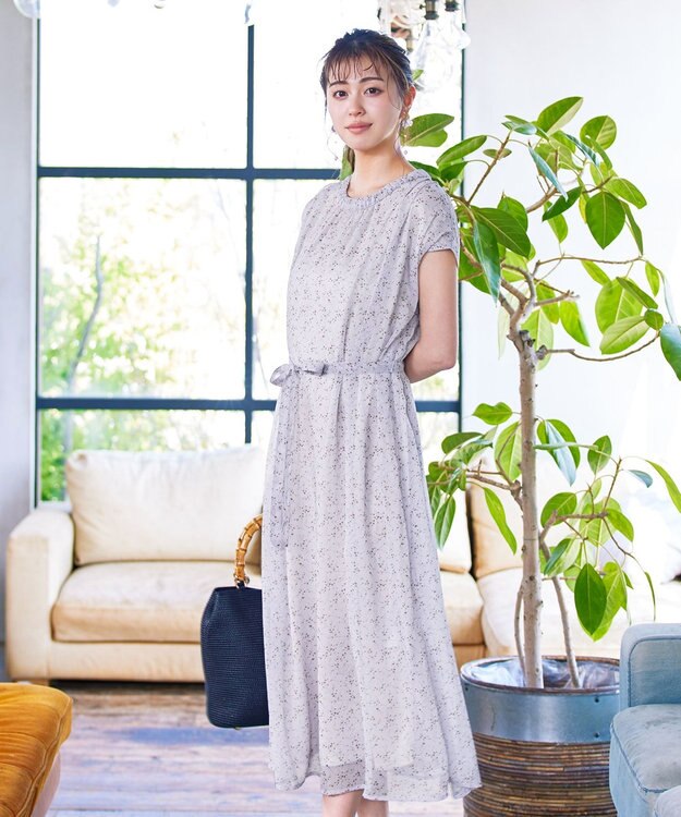 Tiaclasse L 【洗える】花柄シフォン衿ギャザーワンピース グレー