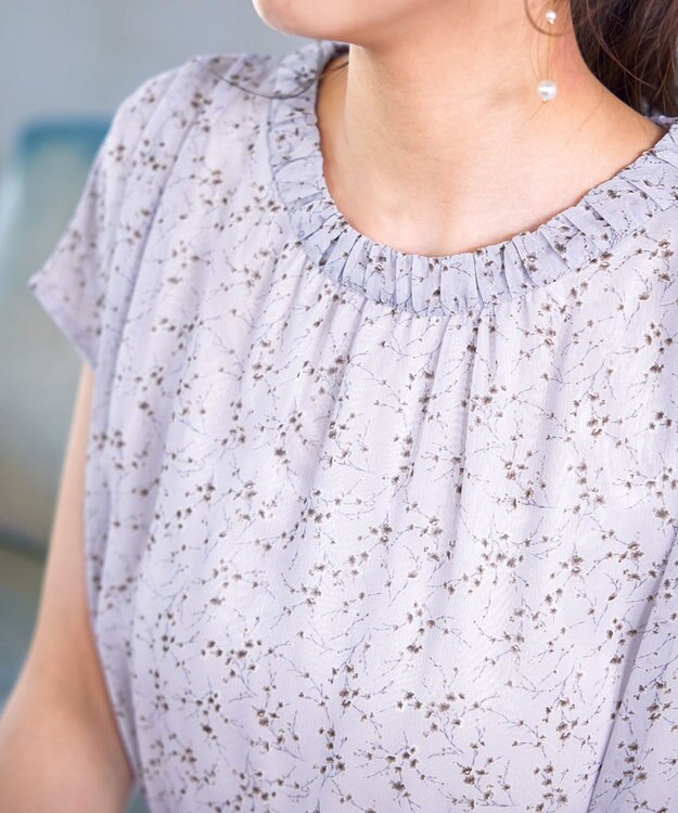 Tiaclasse L 【洗える】花柄シフォン衿ギャザーワンピース グレー