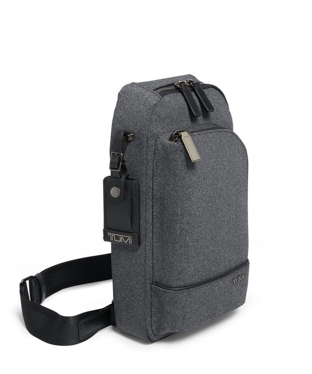 TUMI HARRISON 「グレゴリー」スリング ダーク チャコール