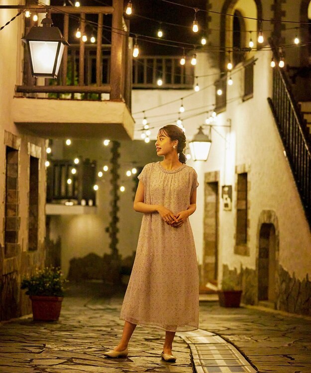 Tiaclasse L 【洗える】花柄シフォン衿ギャザーワンピース グレー