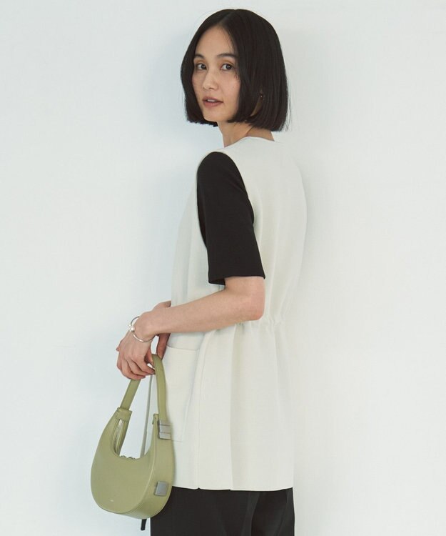 UNFILO フォルムニットジレ グレージュ