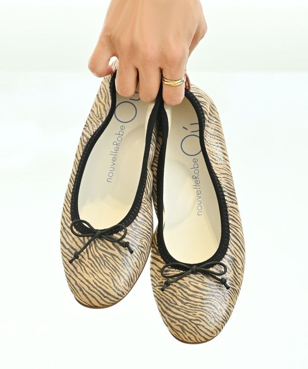 nouvelleRobe Oū 【本革・高反発】Round ラウンドトゥ ゼブラ柄バレエシューズ ライトベージュ