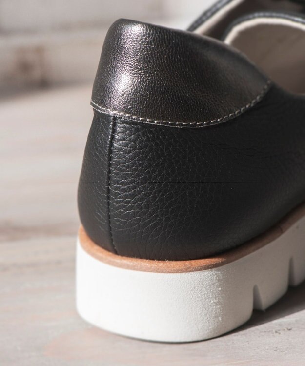 Dominic3 スターパンチングレザースニーカー ブラック