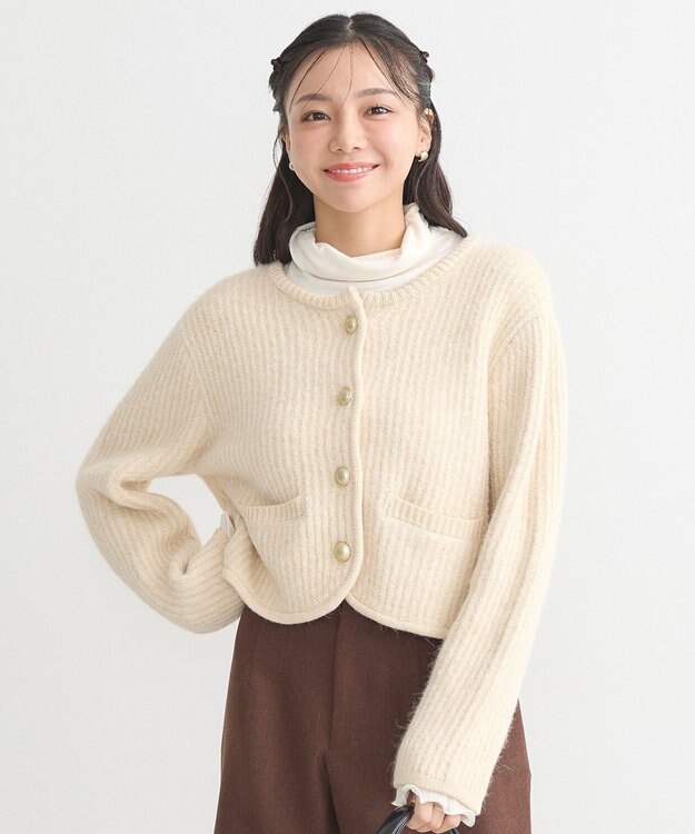 earth music&ecology 【WEB限定】ゴールド釦ショートニットカーディガン Ivory