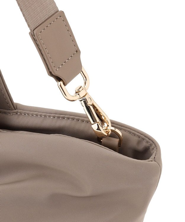 TOCCA 【八木アリサさん着用】RIBBON KNOT NYLONBAG ナイロントートバッグ ベージュ系