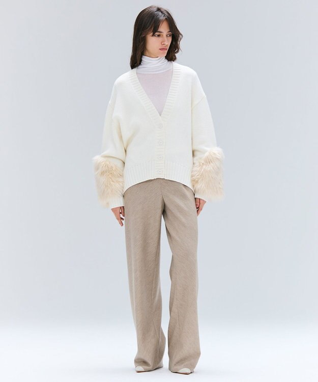 BEIGE， 【洗える】CHESTER / フェイクファーVネックカーディガン Bone