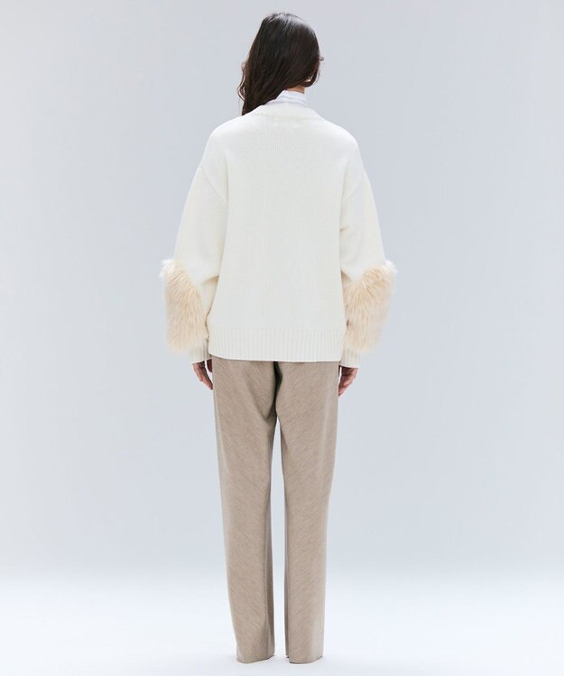 BEIGE， 【洗える】CHESTER / フェイクファーVネックカーディガン Bone