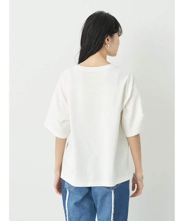 earth music&ecology ＢＯＸシルエットＴ（汗じみ防止） Off White