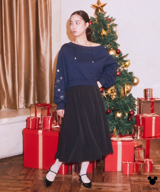 earth music&ecology 【予約】Disney/キラキラモチーフ刺繍オフショルスウェット ネイビー