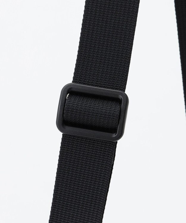 JOSEPH ABBOUD MOUNTAIN 【リサイクル素材・ハンドメイド生産】flowfold - Odyssey Crossebody 3L ショルダーバッグ ホワイト系