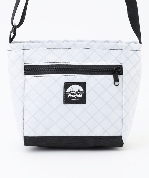 JOSEPH ABBOUD MOUNTAIN 【リサイクル素材・ハンドメイド生産】flowfold - Odyssey Crossebody 3L ショルダーバッグ ホワイト系