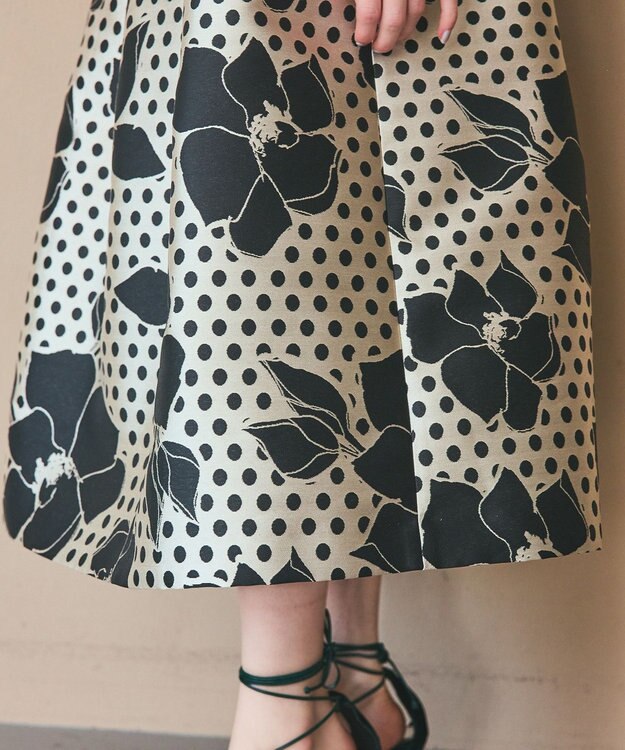 GRACE CONTINENTAL ドットボタニカルジャガードドレス ホワイト