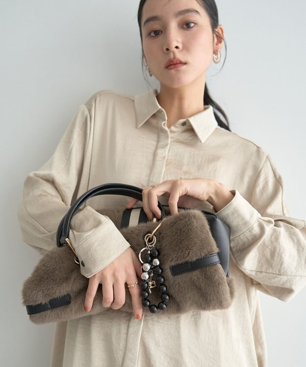 YECCA VECCA パール×エナメルチャーム Black