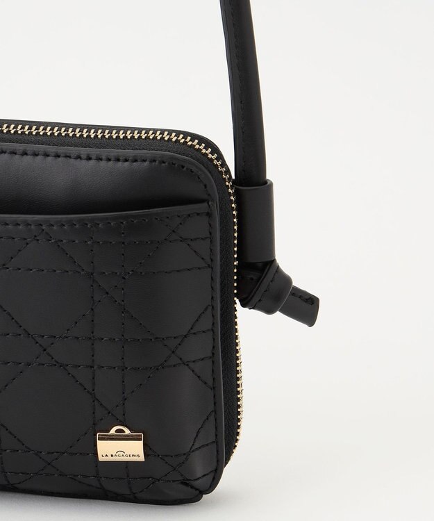 LA BAGAGERIE 【レザー×ステッチ】スクエアマルチポシェット ブラック