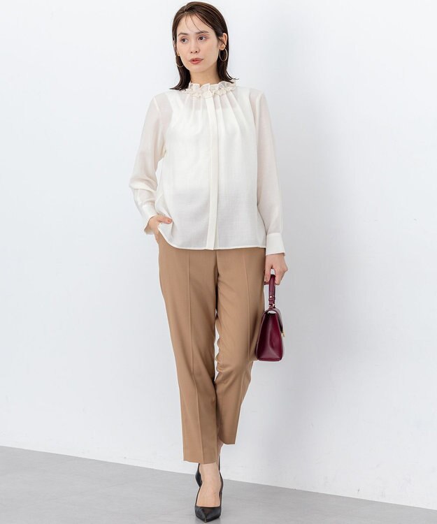 組曲 L ハンサムツイルテーパード パンツ ベージュ系