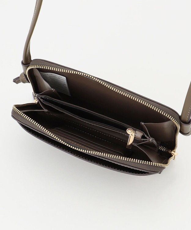 LA BAGAGERIE 【レザー×ステッチ】スクエアマルチポシェット グレージュ