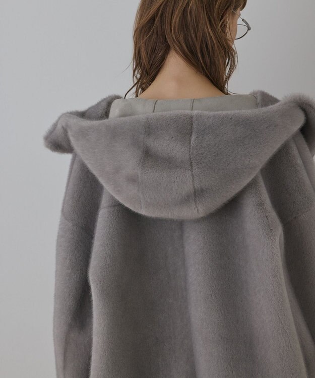 GRACE CONTINENTAL フェイクミンクフードジャケット ライトグレー