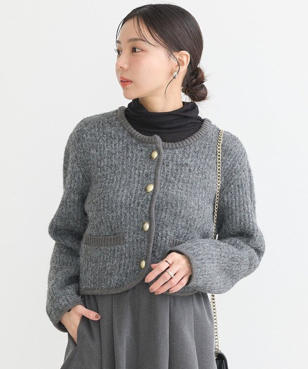 earth music&ecology 【WEB限定】ゴールド釦ショートニットカーディガン Charcoal Gray