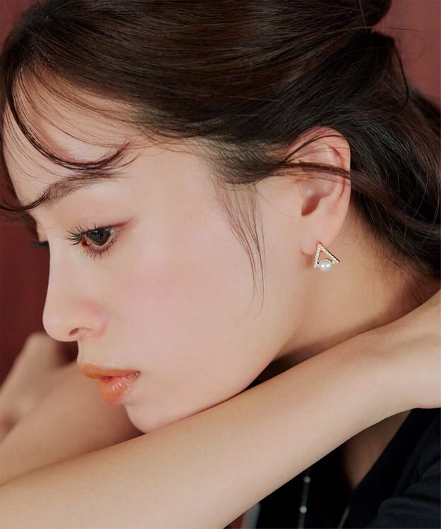Tiaclasse 【金属アレルギー対応】トライアングルパールピアス ゴールド