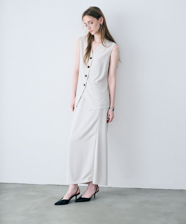 uncrave クールタッチツイル Iラインスカート グレージュ