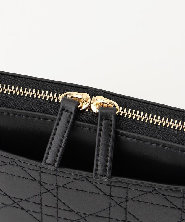 LA BAGAGERIE 【レザー×ステッチ】スクエアマルチポシェット ブラック