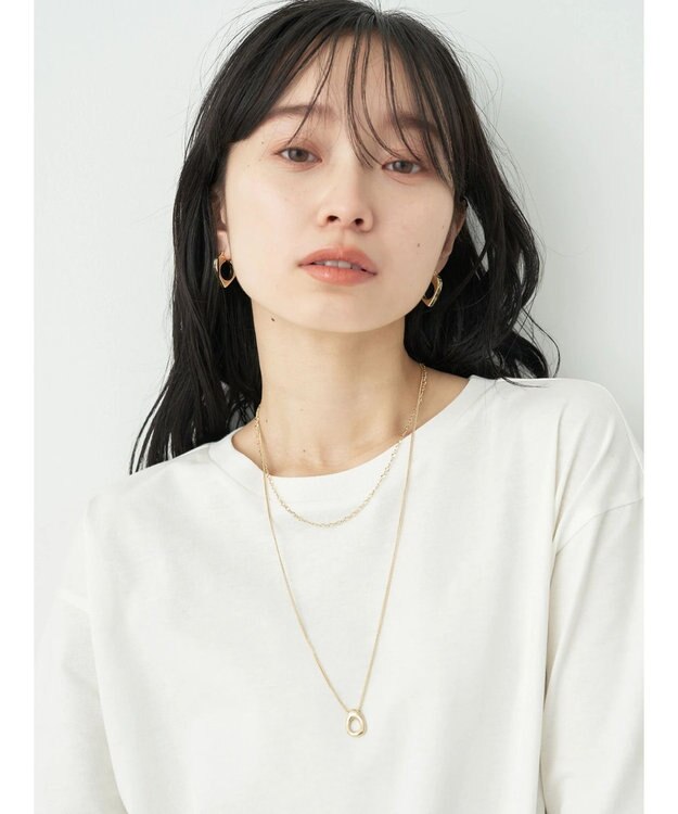 earth music&ecology ＢＯＸシルエットＴ（汗じみ防止） Off White