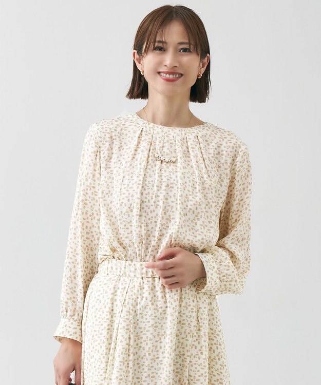 自由区 L 【カタログ掲載・セットアップ対応・洗える】ジオメトリックフラワードットプリント ブラウス ベージュ系