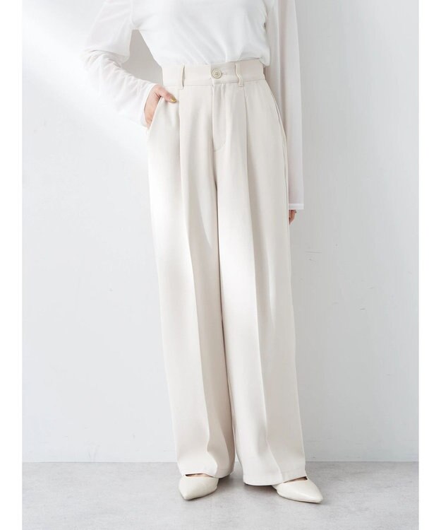 earth music&ecology タックストレートパンツ Ecru